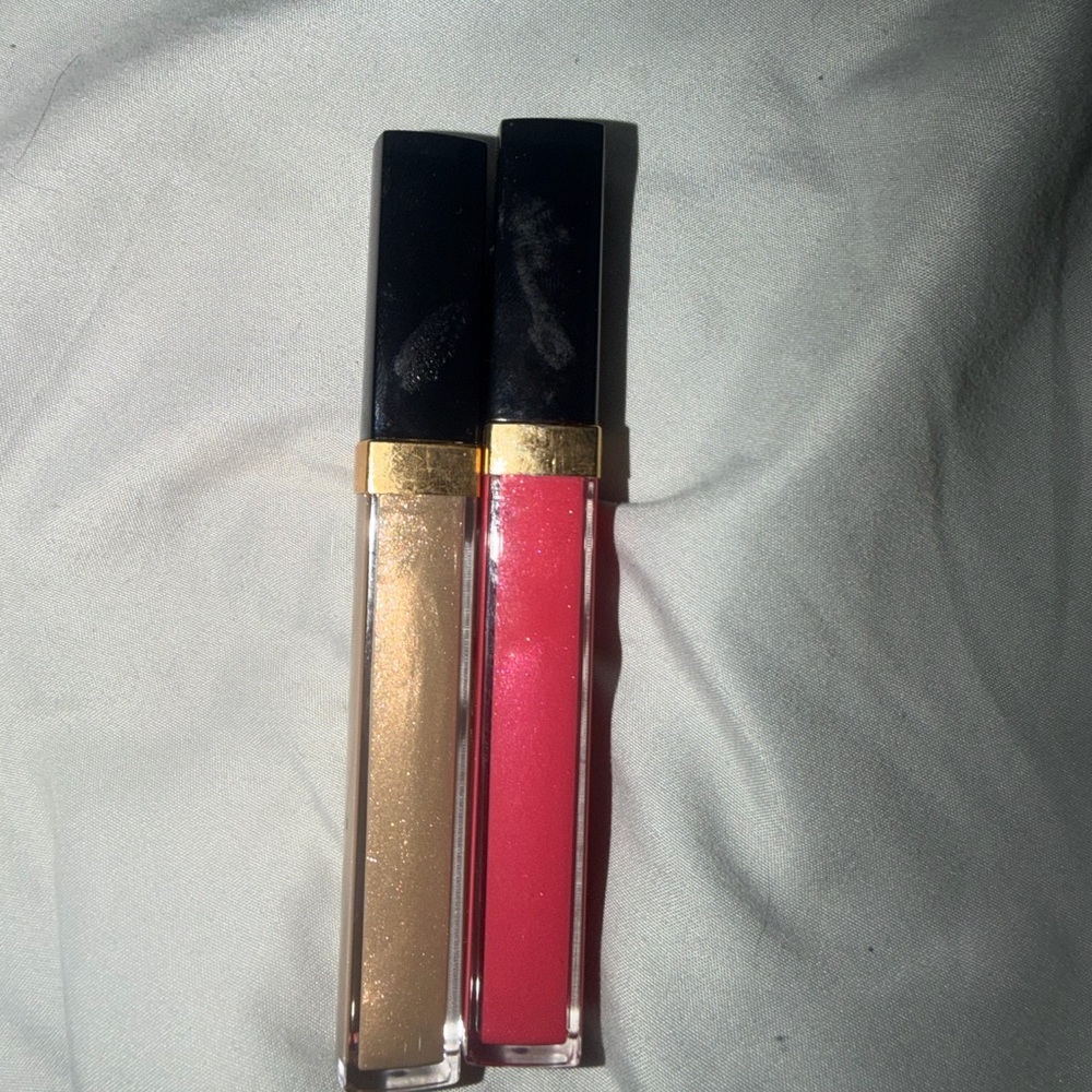 CHANEL Gold and Pink Lip Gloss Duo